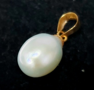 $200 14K Fresh Water Pearl Pendant