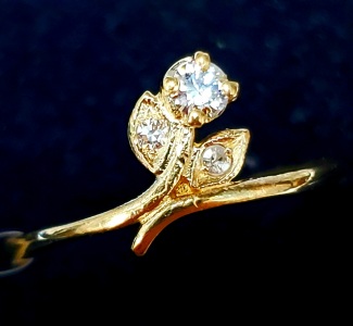 $1200 10K Diamond(0.11ct) Ring