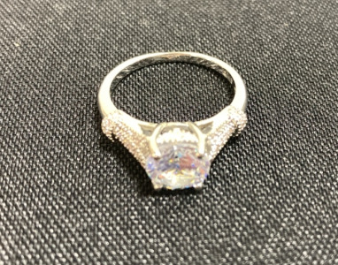 Size 8 Round Cut Face Clear Stone Ring