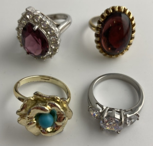 (4) Fashion Rings: (2) Size 7, (2) Size 8