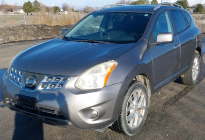 2011 NISSAN ROGUE - AWD!