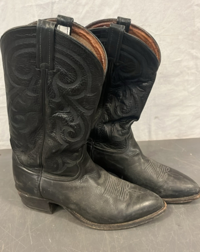 BLACK ON BLACK TONY LAMA BOOTS (10 1/2 D)