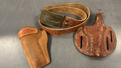 LEATHER HOLSTERS AND BELT W/ BUCKLE