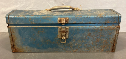 VINTAGE BLUE METAL TOOL BOX