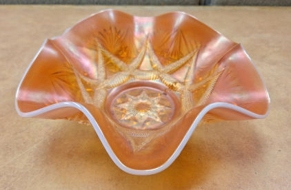 BEAUTIFUL VINTAGE CARNIVAL GLASS BOWL