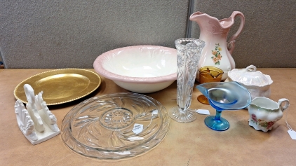 BEAUTIFUL VINTAGE GLASSWARE