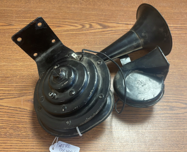 VINTAGE RAT ROD CAR HORN