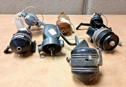 7 VINTAGE FISHING REELS