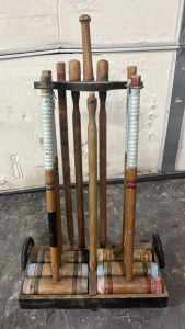 VINTAGE 6 PLAYER CROQUET SET