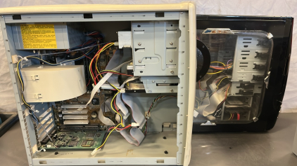 (4) COMPUTER TOWERS AND (6) KEYBOARDS