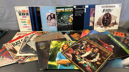 VINTAGE VINYL RECORDS KENNY ROGERS, OLIVIA NEWTON JOHN, THE MAMAS AND THE PAPAS, AND MORE