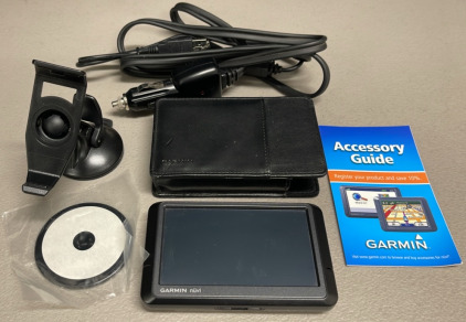 Harmon Nico 205W Series Car GPS Navigator W/ Plug, Car Mount And Leather Case