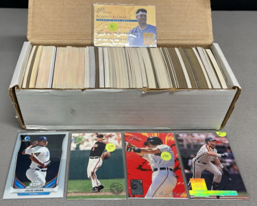 Box Of (550) MLB Collectible Baseball Cards W/ Some Winners… Roberto Alomar, Cal Ripken, Jeff Bagwell, Matt Mieske, Julio Urias