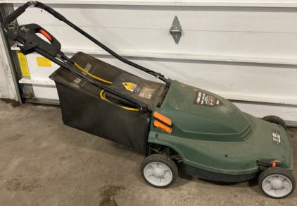 Black and Decker Electric Lawn Mower