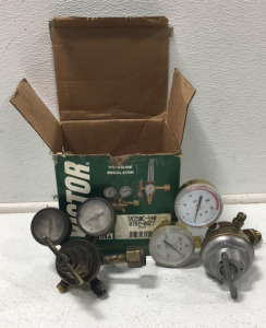 (1) Victor Sr250c-540 Pressure Regulator (1) Linde R-207 Pressure Regulator