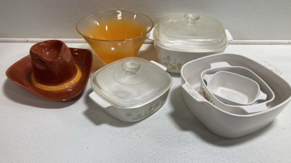 (5) Corningware Bakeware w/ (2) Glass Lids, Serving Bowl, Chips and Dip Hat