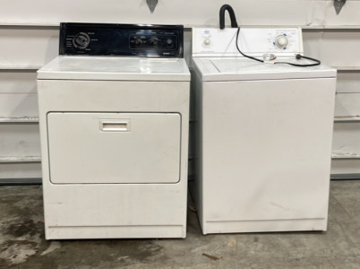 (1) Washer Dryer Set (Wall)