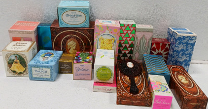 (20) Avon Collectible items