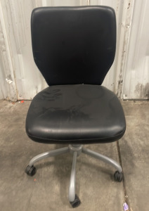 (1) Black Leather Office Swivel Chair