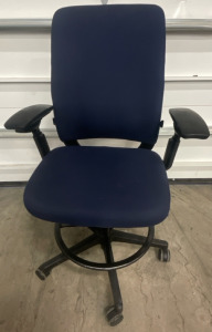 Blue Office Chair w/ Adjustable Arm Rest & Adjustable Height