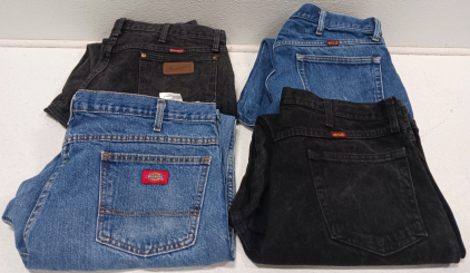 (1) Wrangler Jeans 38x32 (1) Dickies Jeans 38x32 (1) Blue Rustler 38x32 (1) Black Rustler 38x30