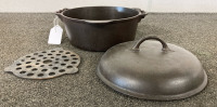 GRISWALD #8, 10” CAST IRON WITH LID AND TRIVIT - 2