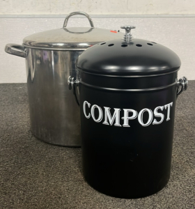 BLACK COMPOST CONTAINER AND CANNING POT W/ RACK