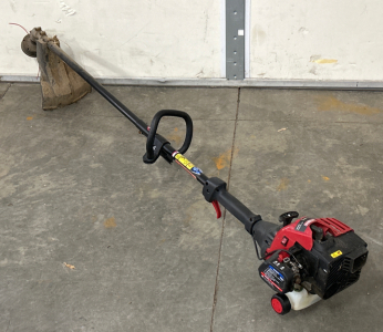 CRAFTSMAN GAS POWERED WEED WACKER- GREAT COMPRESSION