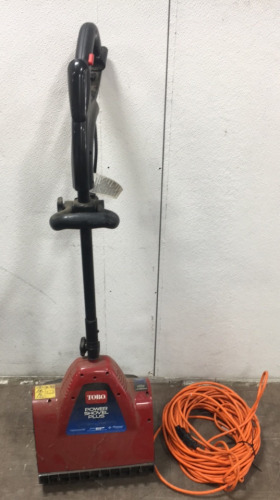 ‘Toro’ Power Shovel Plus and Extension Cord