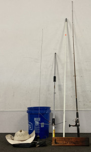 6.5 FOOT MEDIUM ACTION FISHING POLE WITH REEL, &ldquo;COUNTRY LIVIN&rsquo;&rdquo; WALL HANGING, MAXRAD ANTENNA, COWBOY HAT AND BUCKET