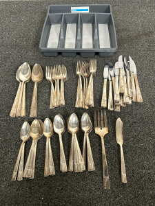 VINTAGE NOBILITY PLATE FLATWARE WITH FLATWARE ORGANIZER