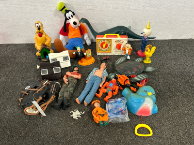 VINTAGE TOYS INCLUDING (2) VIEW-MASTERS, PLUTO COIN BANK, FISHER-PRICE MUSIC CLOCK (WORKS), BEAST MAN AND STINKOR FROM MASTERS OF THE UNIVERSE AND MORE