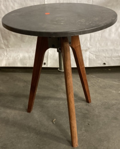 SMALL SIDE TABLE W/ WOOD LEGS AND METAL CIRCULAR TOP (20x23&rdquo;)