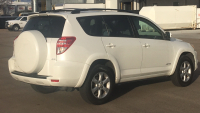 2009 TOYOTA RAV4 - 4X4 - CLEAN INSIDE AND OUT - 7