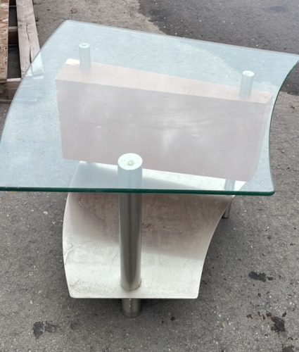 (1) Comtemporay Glass Side Table