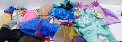 (9) Assorted Children's Costumes Including Elsa, Cinderella & More!