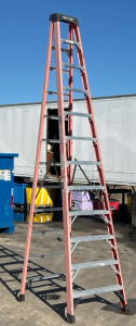 12&rsquo; Warner Ladder