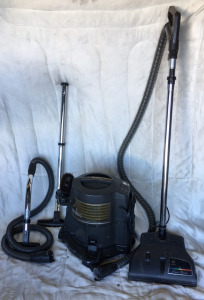 Rainbow Vaccum W/ Attachments. Specialty/SP 10