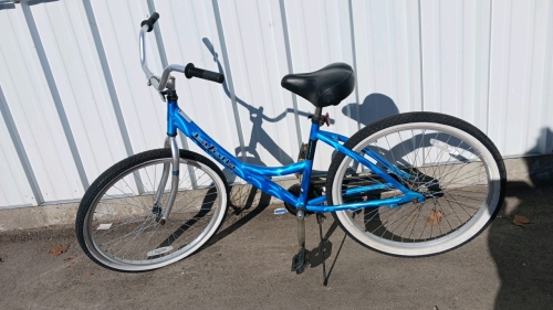 26” Next LaJolla Street Cruiser Bicycle (Blue)