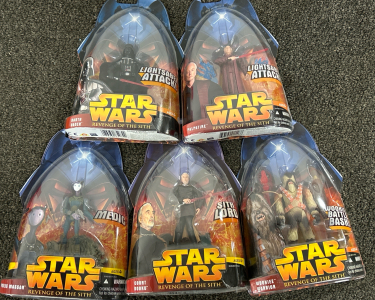 (5) Star Wars &ldquo;Revenge of the Sith&rdquo; Characters in Original Packaging