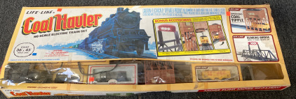 (1) Coal Hauler Ho Scale Electric Train Set