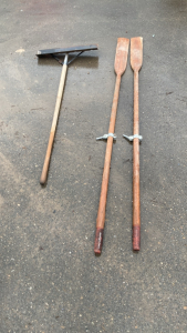 (2) WOODEN BOAT OARS 7&rsquo; W/SCRAPER TOOL