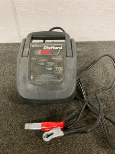 Die Hard Platinum 12 Volt Bsttery Charger & Engine Starter