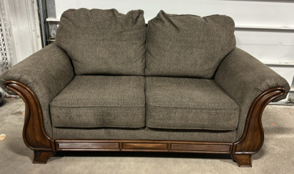 70’’ x 38’’ x 33’’ Beautiful Uphosltered Love Seat