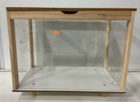 22 1/2’’ x 14 3/4’’ x 18 1/2’’ Reptile Enclosure/Terrarium