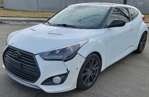 2013 HYUNDAI VELOSTER - LARGE SUNROOF!