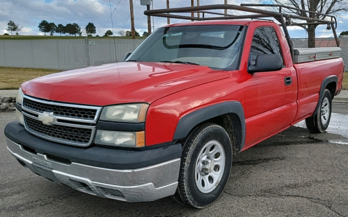 2007 CHEVROLET SILVERADO - LADDER RACK!