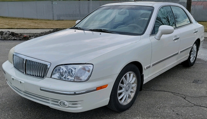 2004 HYUNDAI XG350 L - LEATHER SEATS!