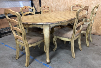 VERY NICE VINTAGE DINING ROOM TABLE SET WITH 6 CHAIRS AND 2 LEAVES