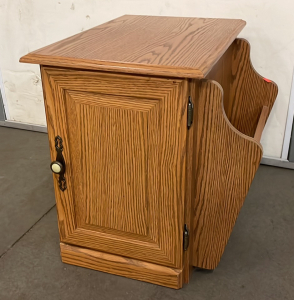 MID-CENTURY SIDE/END TABLE WITH MAGAZINE/BOOK STORAGE